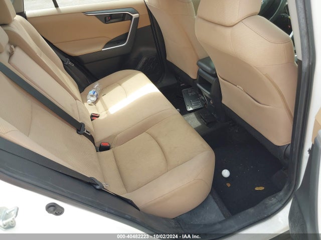 Toyota RAV4 LE 2019 JTMK1RFV1KD005586 Image 8