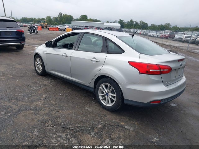 Ford FOCUS SE 2015 1FADP3F24FL376351 Image 3