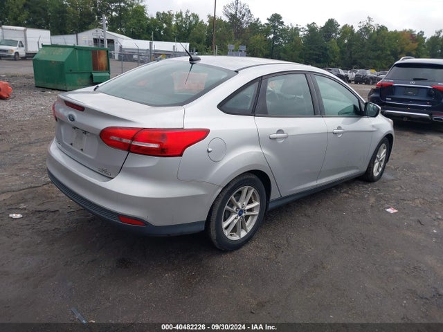 Ford FOCUS SE 2015 1FADP3F24FL376351 Image 4