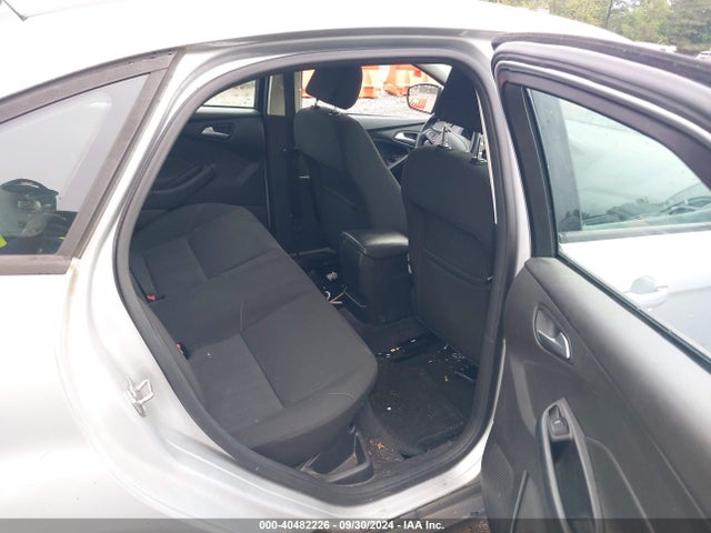 Ford FOCUS SE 2015 1FADP3F24FL376351 Image 8