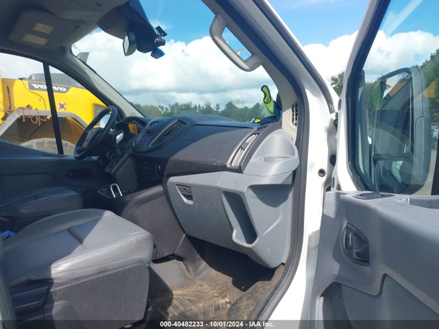 Ford Transit-250 2019 1FTYR2ZM0KKA30570 Image 5