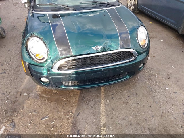 2010 MINI COOPER CLUBMAN WMWML3C54ATX51584 Photo 5