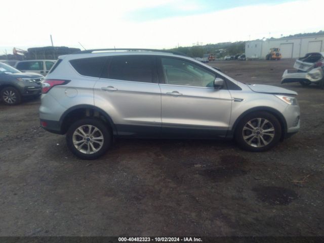 1FMCU9GD8HUD14672 Ford ESCAPE SE