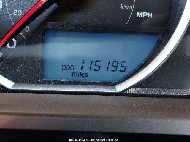 Toyota RAV4 LE 2014 JTMZFREV9EJ015502 Image 15