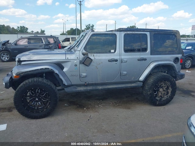 1C4HJXEN1LW267923 Jeep Wrangler Unlimited Sahara 4x4