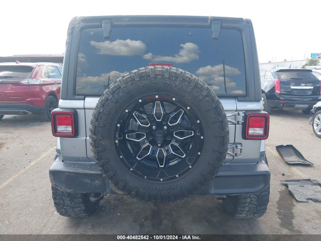 1C4HJXEN1LW267923 Jeep Wrangler Unlimited Sahara 4x4