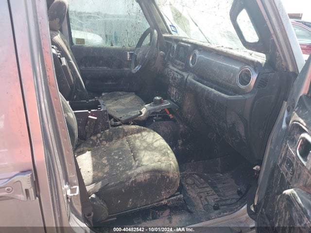 1C4HJXEN1LW267923 Jeep Wrangler Unlimited Sahara 4x4