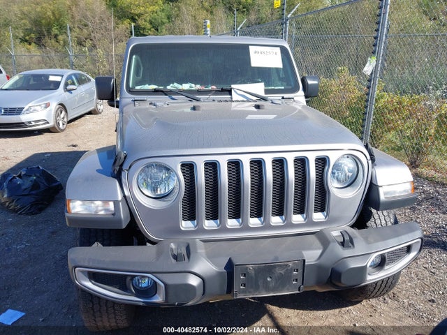 1C4HJXEN8JW332554 Jeep Wrangler Unlimited Sahara 4x4