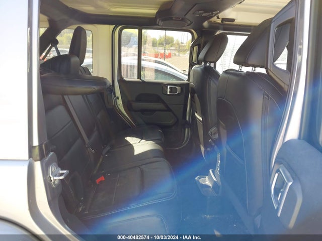 1C4HJXEN8JW332554 Jeep Wrangler Unlimited Sahara 4x4