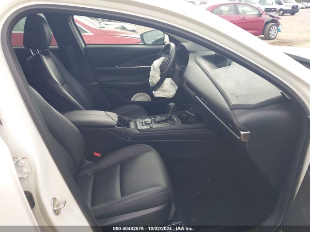 3MVDMBBL0NM400040 Mazda Cx-30 Select