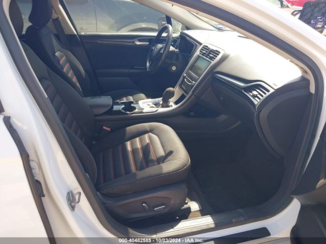 3FA6P0HD5FR205745 Ford FUSION SE