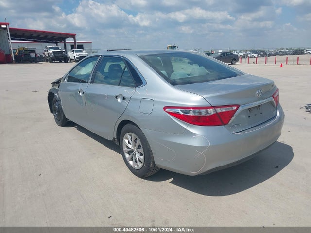 Toyota CAMRY LE 2017 4T1BF1FK1HU715472 Image 3