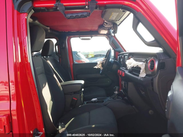 1C4HJXEG9JW206480 Jeep Wrangler Unlimited Sahara 4x4