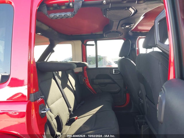 1C4HJXEG9JW206480 Jeep Wrangler Unlimited Sahara 4x4
