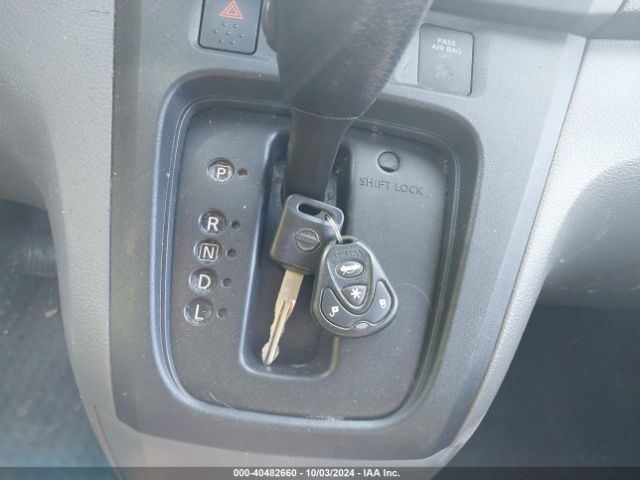 3N6CM0KN9HK700126 Nissan Nv200 S