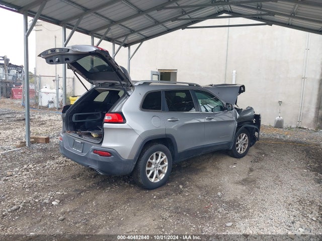 Jeep Cherokee Latitude 2015 1C4PJMCS1FW636352 Image 4