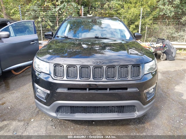 3C4NJCBB3JT407804 Jeep Compass Altitude Fwd