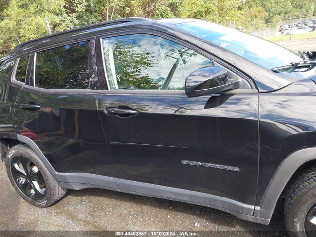 3C4NJCBB3JT407804 Jeep Compass Altitude Fwd