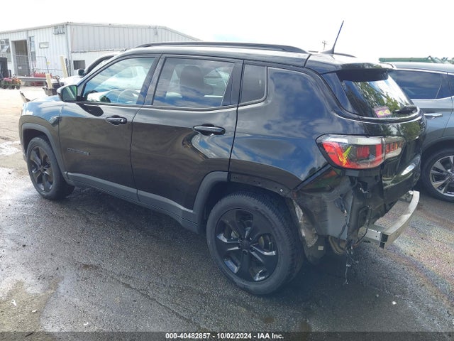 3C4NJCBB3JT407804 Jeep Compass Altitude Fwd