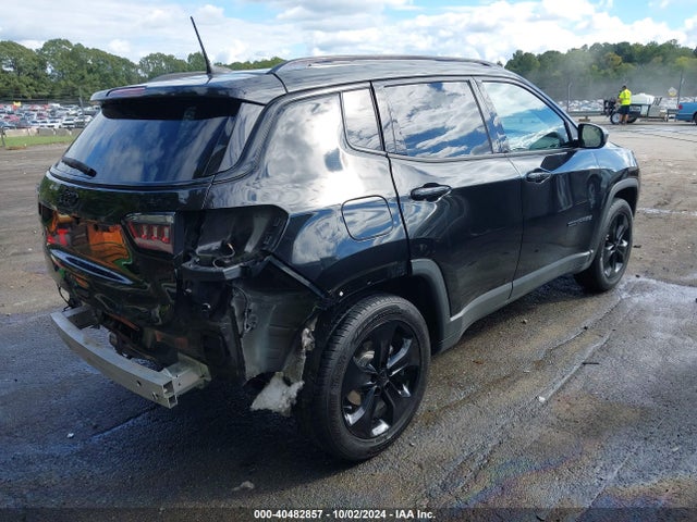 3C4NJCBB3JT407804 Jeep Compass Altitude Fwd