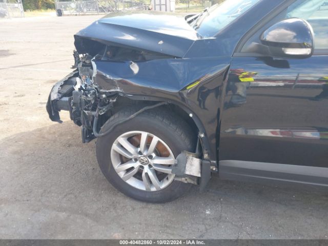 WVGBV7AX5FW579227 Volkswagen TIGUAN S