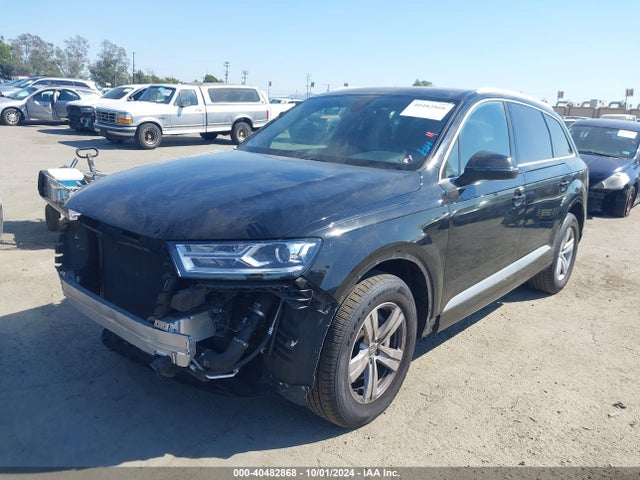 WA1LHAF71JD052497 Audi Q7 2.0t Premium
