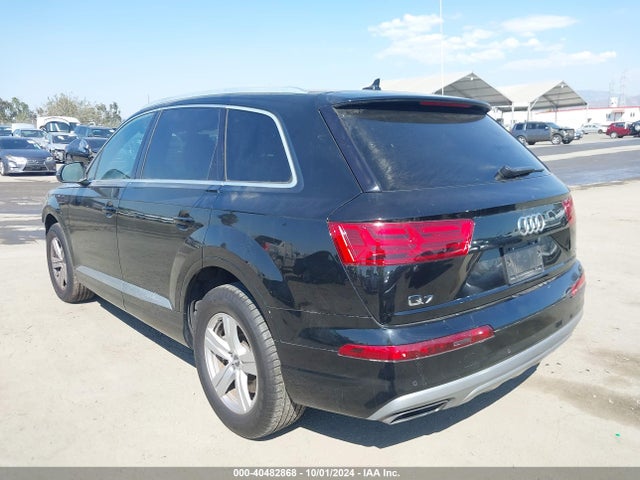 WA1LHAF71JD052497 Audi Q7 2.0t Premium