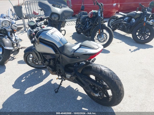2022 CFHG 300SS LCEPEWL13N6004572 Photo 2