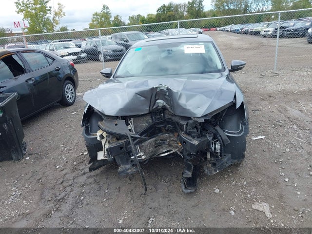 1VWBT7A36HC036977 Volkswagen Passat 1.8t Se