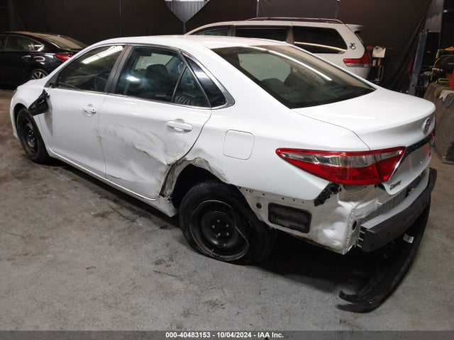 Toyota CAMRY LE 2015 4T1BF1FK1FU115984 Image 3