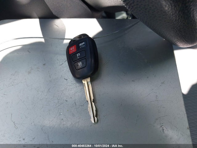 Toyota COROLLA LE 2014 2T1BURHE1EC062277 Image 11