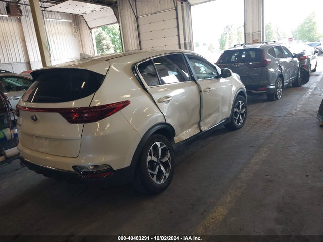 KNDPMCAC3M7944885 KIA Sportage Lx