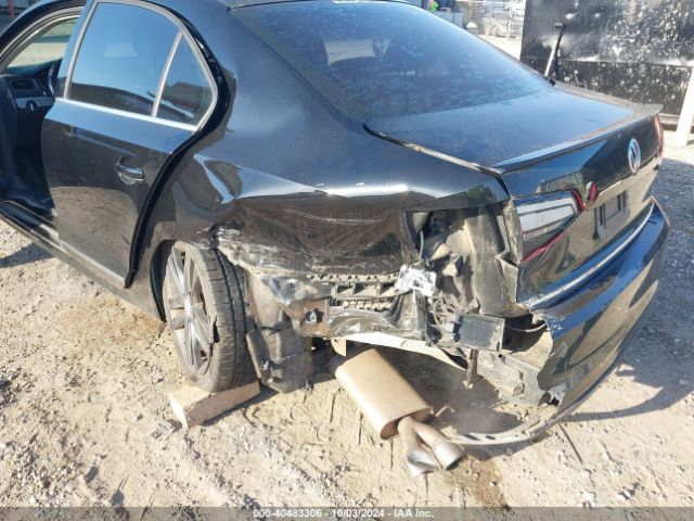 3VWL17AJXJM212605 Volkswagen Jetta 1.8t Sel