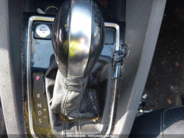 3VWL17AJXJM212605 Volkswagen Jetta 1.8t Sel