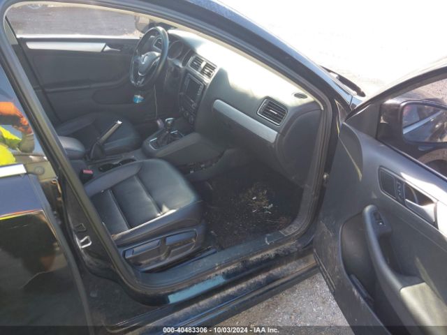 3VWL17AJXJM212605 Volkswagen Jetta 1.8t Sel