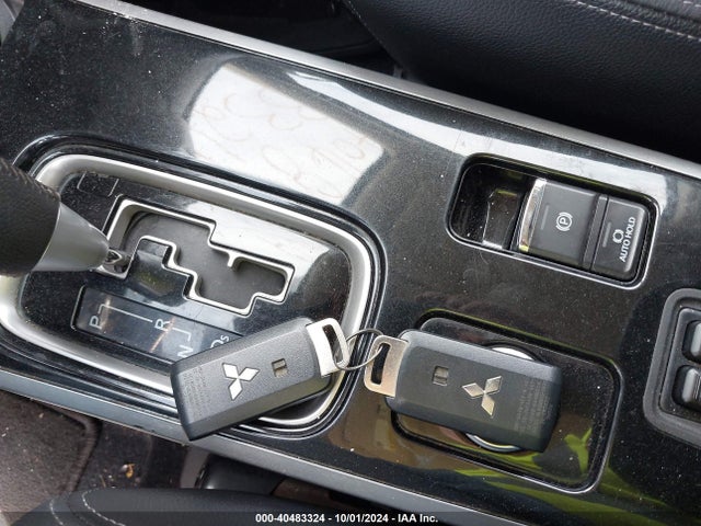 2018 MITSUBISHI OUTLANDER JA4AZ3A36JZ069089 Photo 10