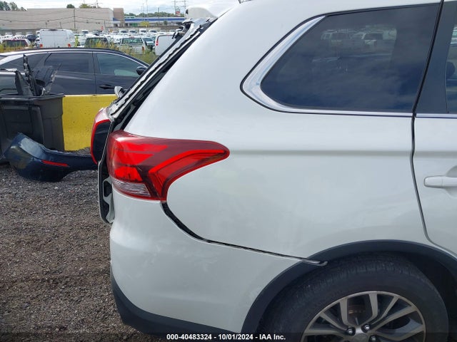 JA4AZ3A36JZ069089 Mitsubishi Outlander Es/le/se/sel