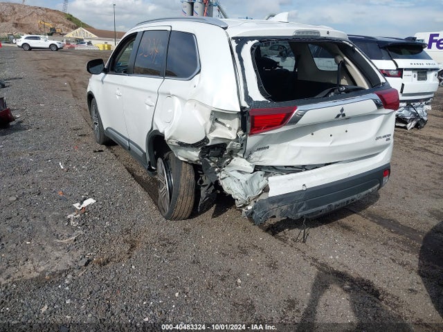 2018 MITSUBISHI OUTLANDER JA4AZ3A36JZ069089 Photo 2