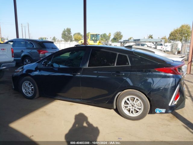 JTDKAMFP0M3167500 Toyota Prius Prime Limited