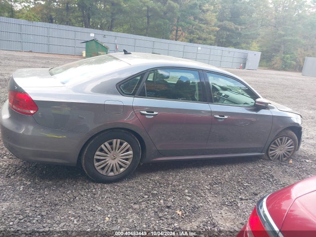 Volkswagen Passat 1.8t S 2015 1VWAT7A39FC094736 Image 13