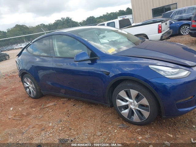 Tesla Model Y Long Range Dual Motor All-wheel Drive 2021 5YJYGAEEXMF145420 Image 12