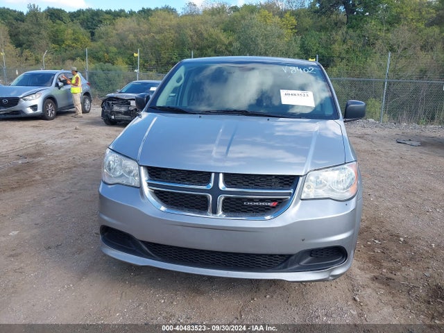 40483523 :رقم المزاد ، 2C4RDGBG2JR340269 vin ، 2018 Dodge Grand Caravan Se مزاد بيع