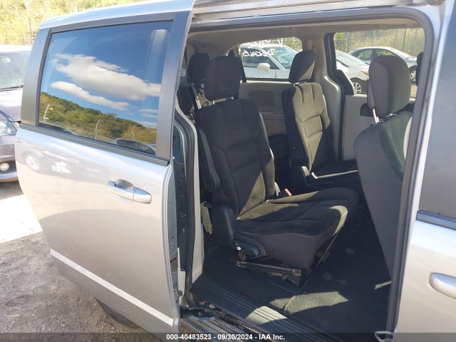 40483523 :رقم المزاد ، 2C4RDGBG2JR340269 vin ، 2018 Dodge Grand Caravan Se مزاد بيع