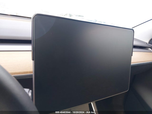 2021 TESLA MODEL Y 5YJYGDEE1MF067482 Photo 6