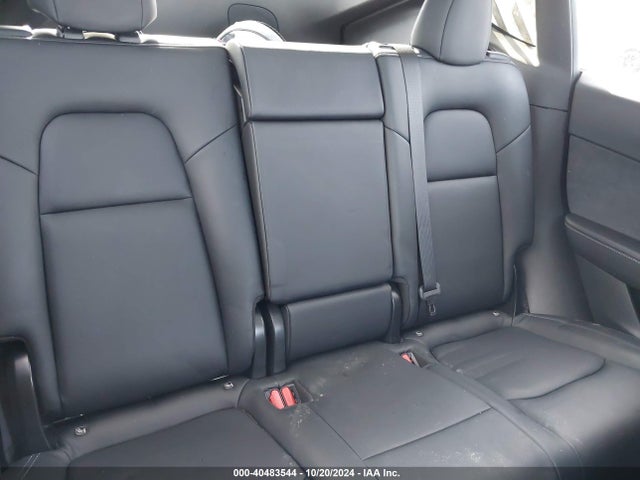 2021 TESLA MODEL Y 5YJYGDEE1MF067482 Photo 7