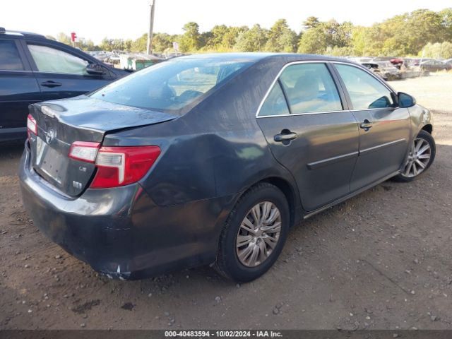 4T1BD1FK5EU112588 Toyota Camry Hybrid Le