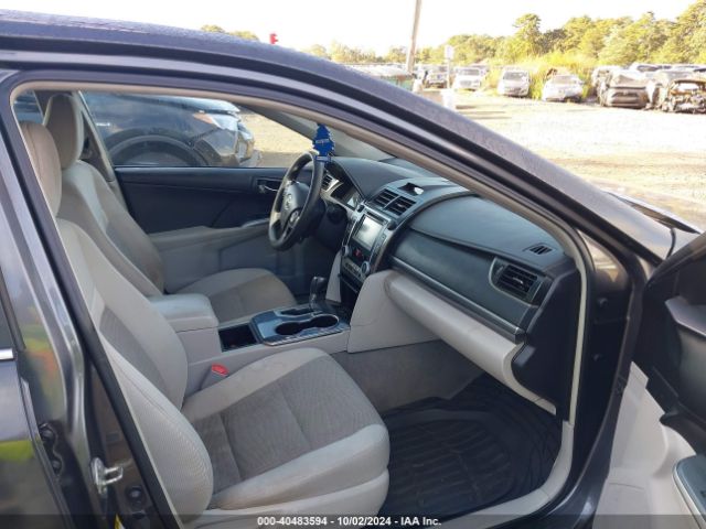 4T1BD1FK5EU112588 Toyota Camry Hybrid Le