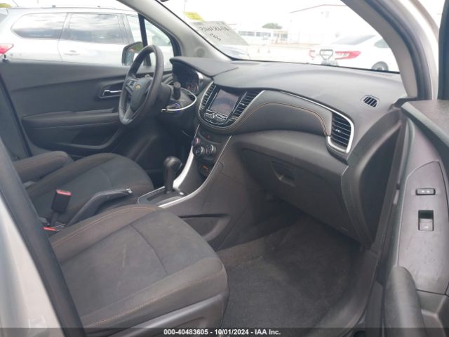 KL7CJKSB7LB319860 Chevrolet Trax Fwd Ls