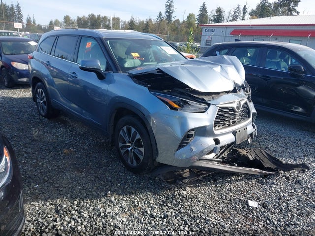 Toyota Highlander Xle 2021 5TDHZRBH6MS076762 Image 1