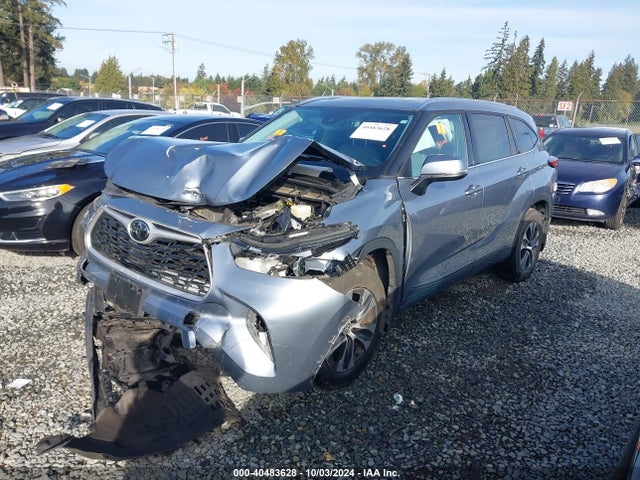 Toyota Highlander Xle 2021 5TDHZRBH6MS076762 Image 2